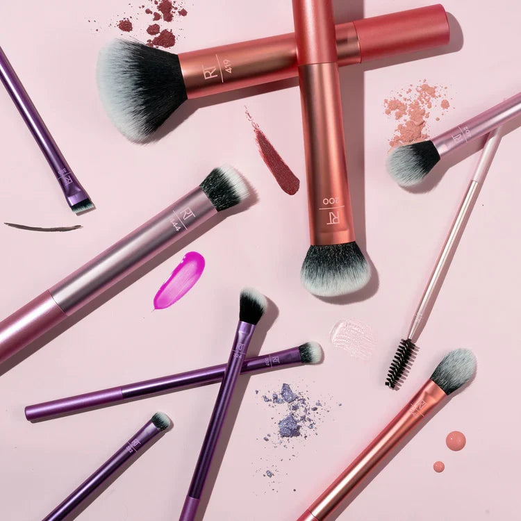 Buy Real Techniques Blends Set, 10-Piece Makeup Brush in Pakistan
