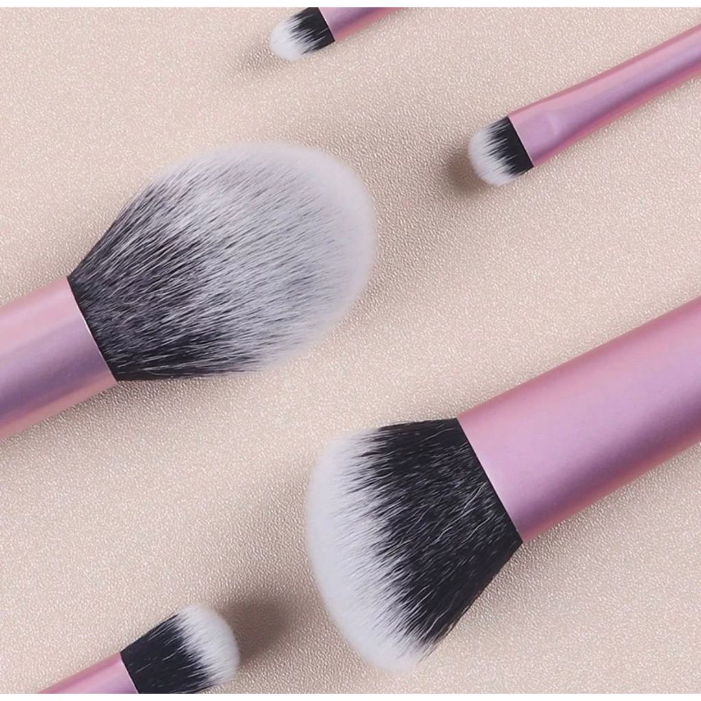 Real Techniques Mini Medium Scuiptng Brush
